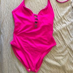 One piece fuchsia La Blanca bathing suit! Size 10